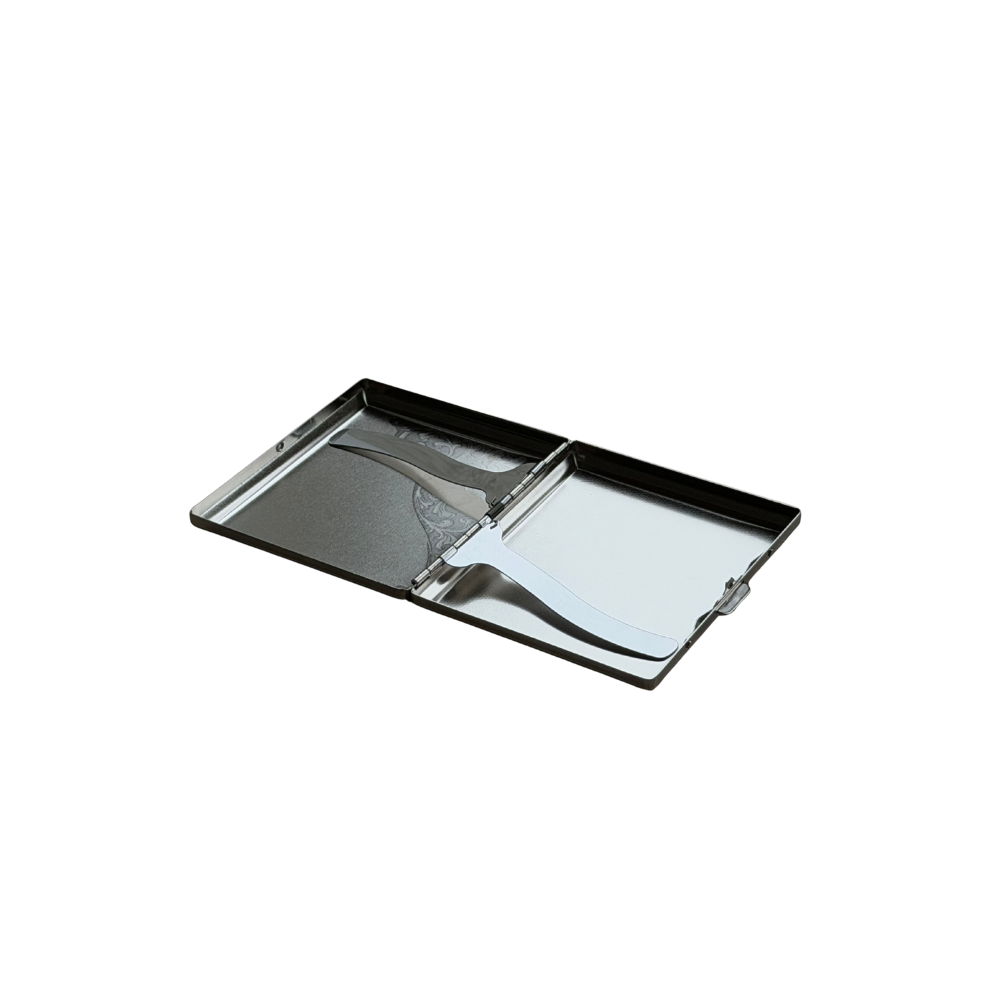 Cigarette Case "Qualm"